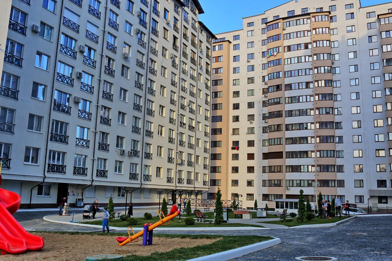 Cozy Apartment In A New Building 基希讷乌 外观 照片